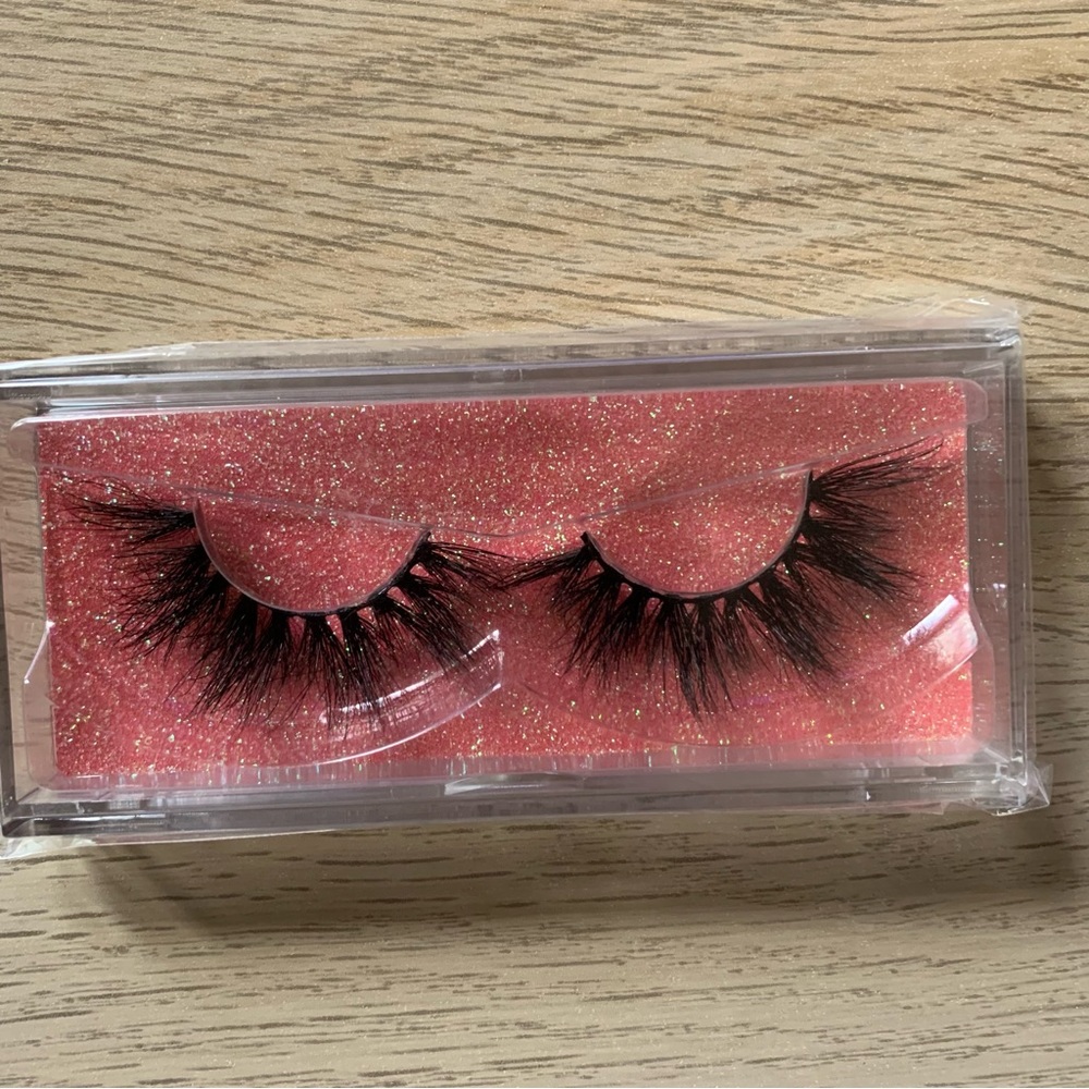 New Eyelashes 🌺🌼